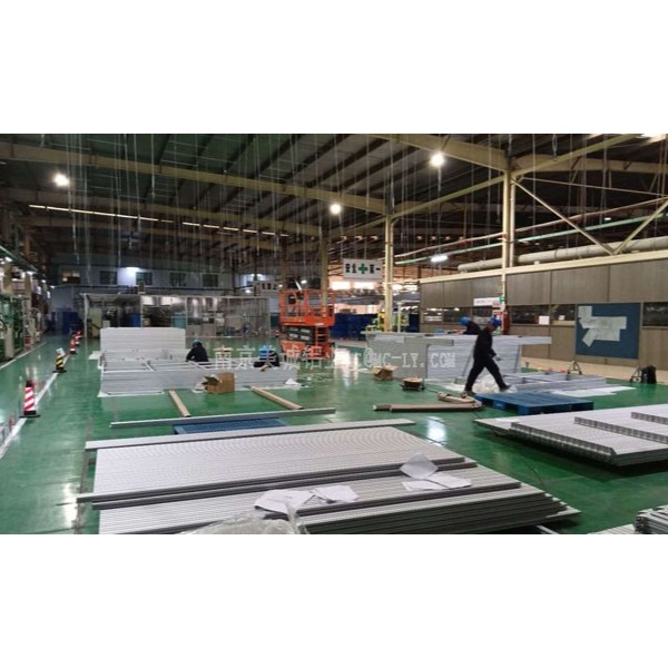 江蘇哪家圍欄框架是使用工業鋁型材的，鋁型材制作的好處有哪些好處呢